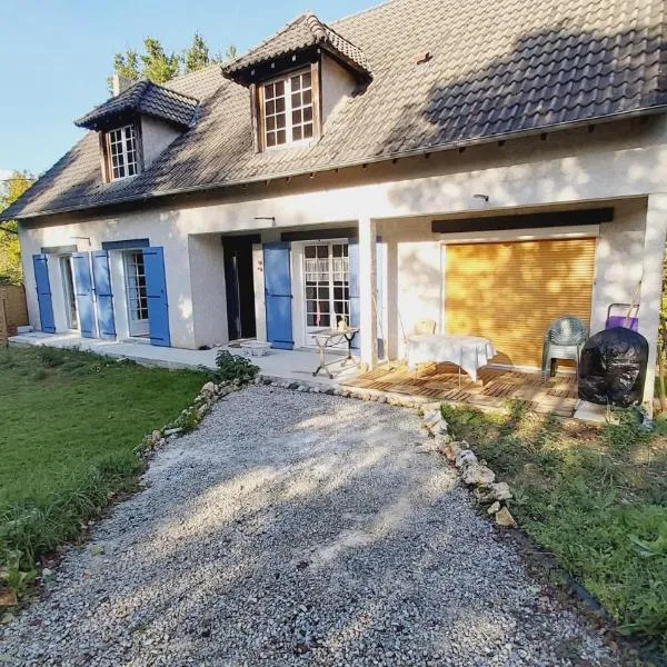 Sentez-vous comme à la maison 3 chambres, hôtel à Noailles