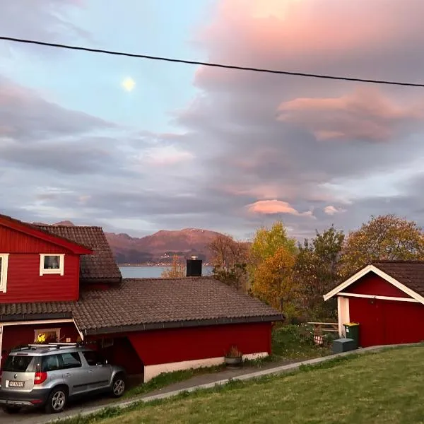 Line på Hauane1, hotel a Volda