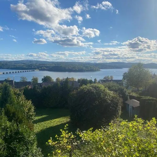 Villa Kaja mit traumhaftem Blick auf den Möhnesee, hotel v destinaci Delecke