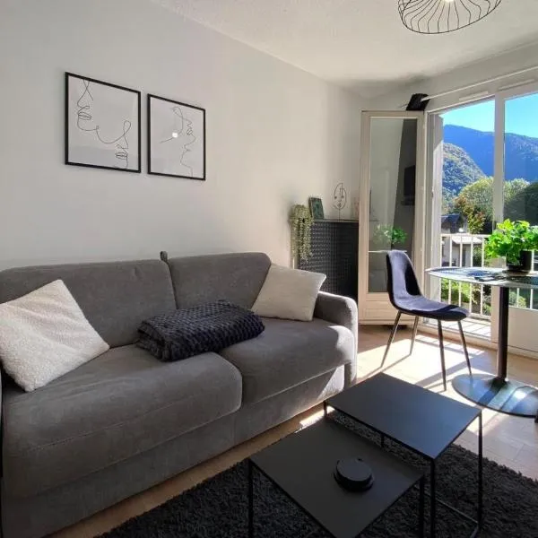 Central & Cosy, hotel v destinaci Luchon