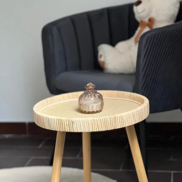 Beau duplex T3 bis bien situé – hotel w mieście Sens