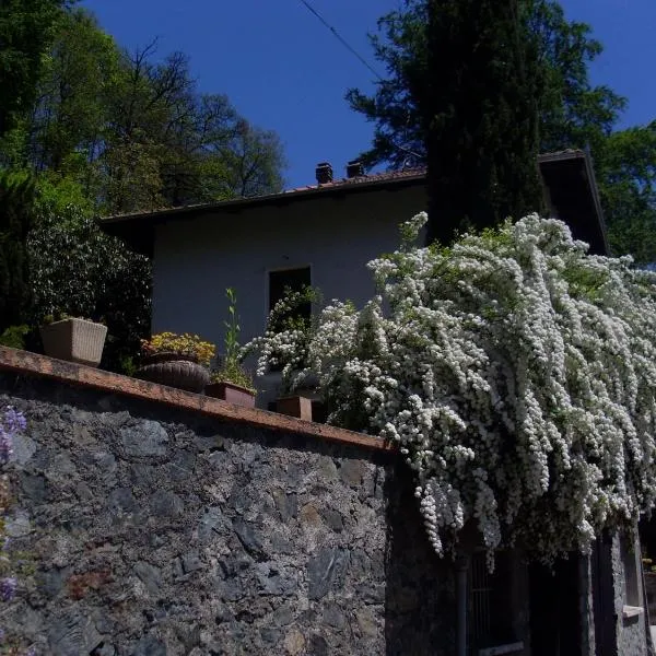 Ai 4 Gatti B&B, hotel v destinaci Camandona