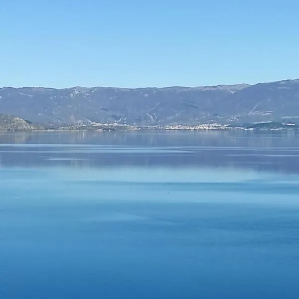 ROYAL VIEW Apartments, hotel v mestu Struga