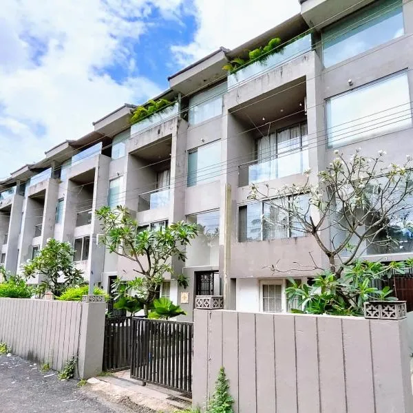 The August Villas by HNH, hotel en Saligao