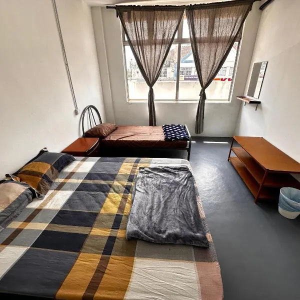 Jiaxin Dormitory - Puteri Wangsa 家馨旅舍, hotel di Ulu Tiram