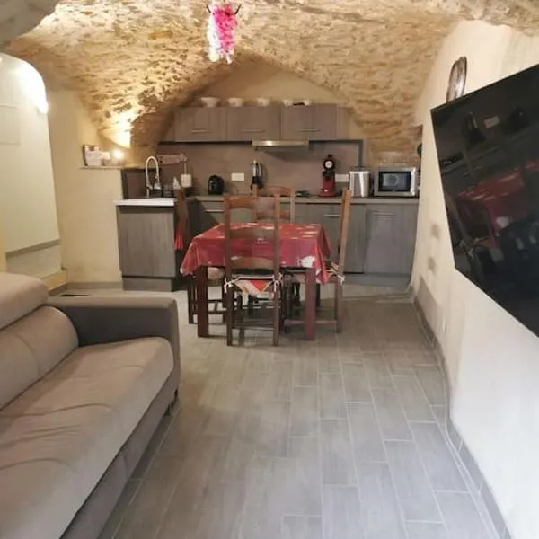 Petite maison de village charmante et authentique, hotel em Aniane