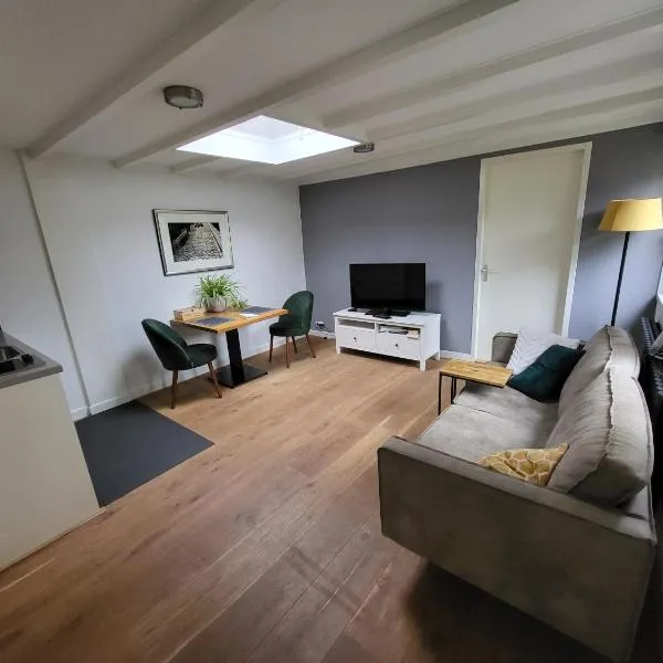 Spacious private guest house, hotel v destinaci Hilversum