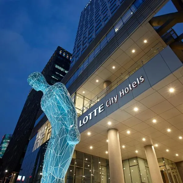 LOTTE City Hotel Myeongdong، فندق في Hyŏnŭi-dong