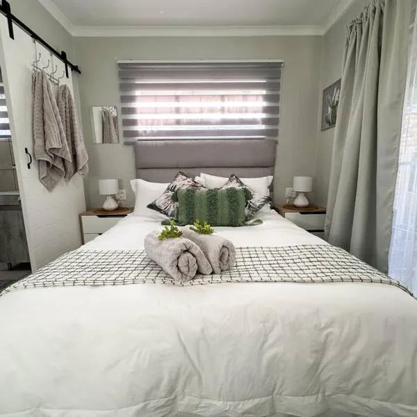 Modern 1 bedroom flat in Bloemfontein, hotel a Bloemfontein