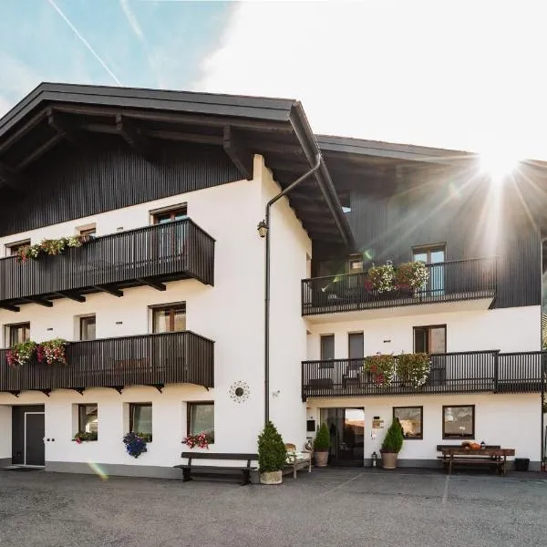 Residence Karpoforus, hotel v destinaci Laces