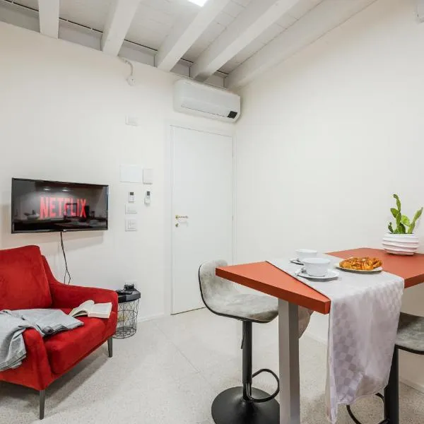 Loft Il Moro 2 Maranello Sassuolo Free Netflix & wi-fi, hotel v destinaci Casalgrande