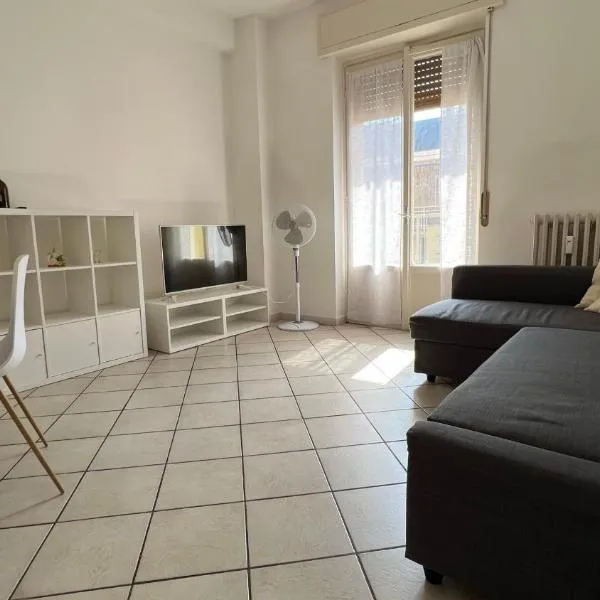 DUOMO A 20 MINUTI Netflix WiFi da Juls Home, khách sạn ở Rozzano