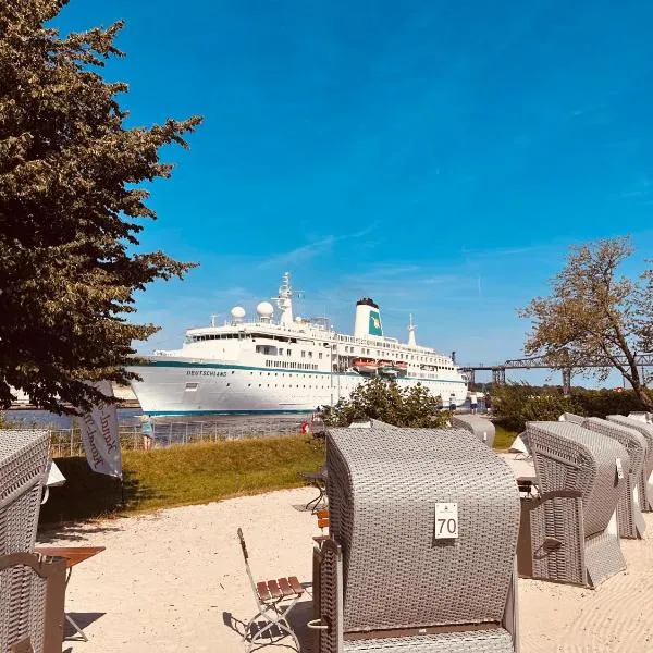 Kanal-Haus "Das Gästehaus direkt am NOK", hotel v destinaci Osterrönfeld