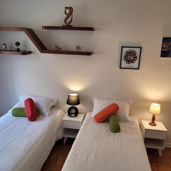 Apartamento com varanda, vista para o mar e ar condicionado