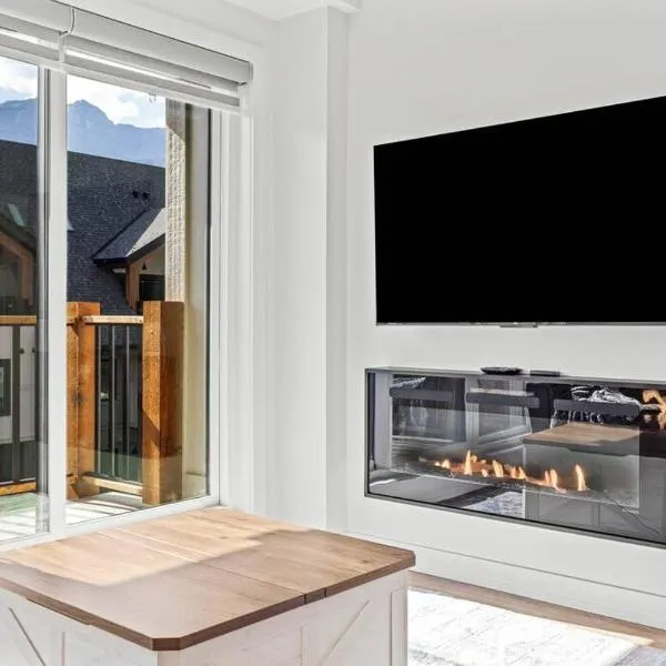 Golden Ridge - 2 Bedroom plus Den, khách sạn ở Canmore