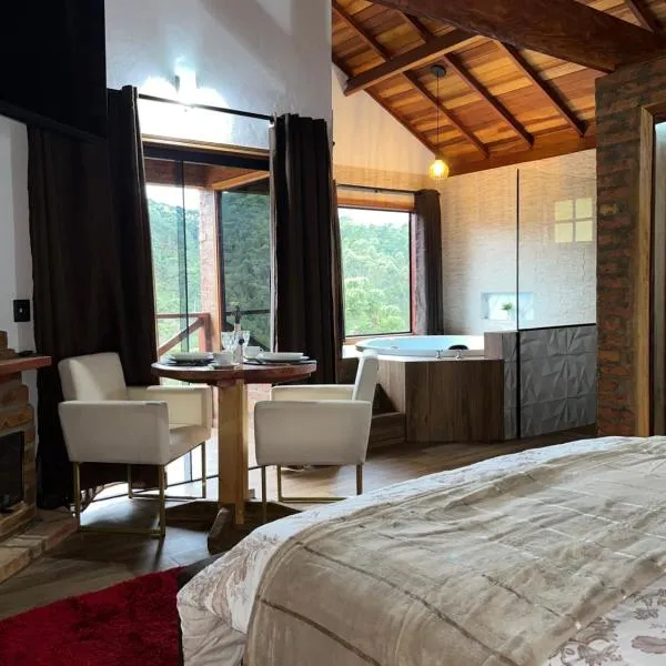 Chalés Pinheiros da Mantiqueira, hotel di Camanducaia