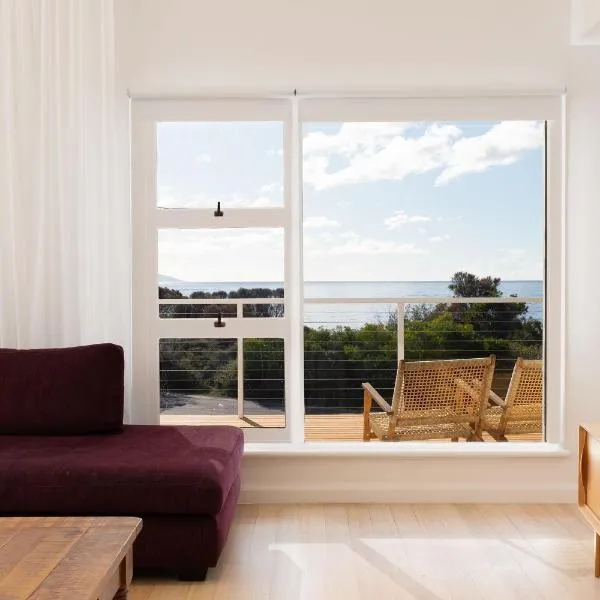 Silver Hill ~ from farm cottage to splendid beachy vibes!, hotel a Bicheno