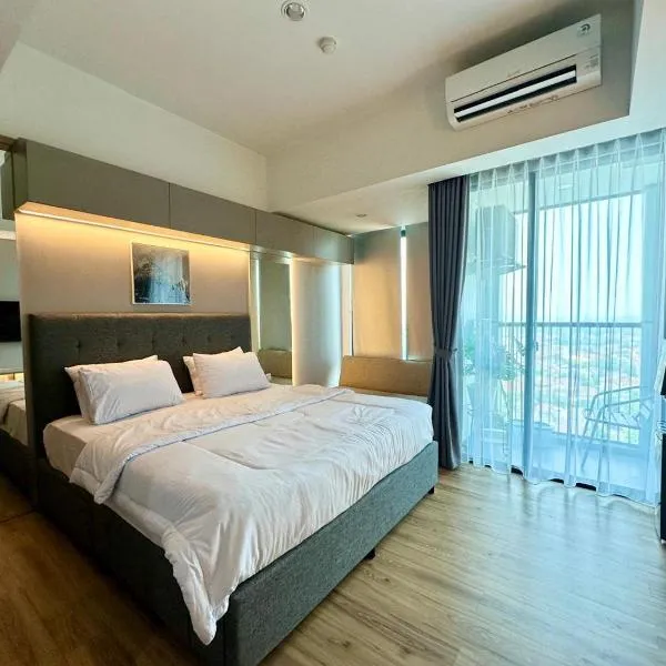 Southgate Residence Pasar Minggu with Pool View, hotel in Jakarta