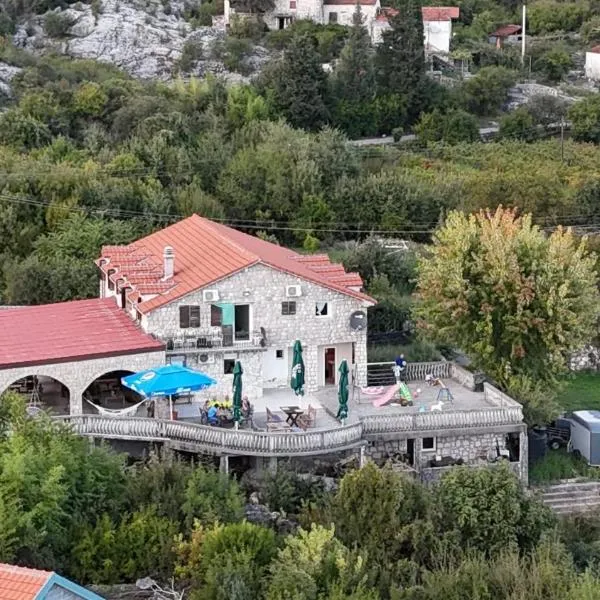 Skadar Lake Family Resort, hotel v destinaci Rijeka Crnojevića