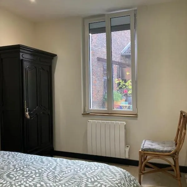 Appartement centre bourg Toucy, hotel em Toucy
