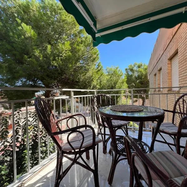 Gardenias Friends&Family Beach Appartment, hotel in Santiago de la Ribera