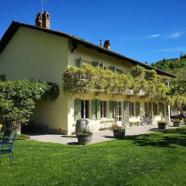 Alloggio di charme tra le vigne del Roero, Hotel in Corneliano d'Alba
