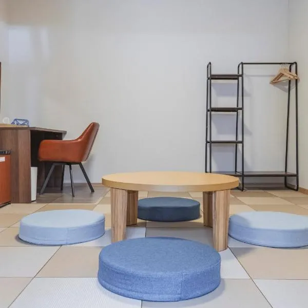 Guesthouse TOMARITOMARO, hotel v destinaci Shikineshima