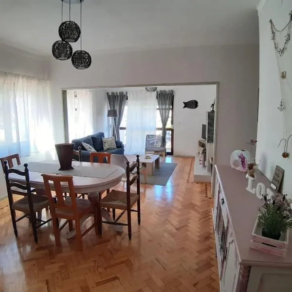Casa dos Peixes, um refúgio à beira mar, hotel di Vieira de Leiria