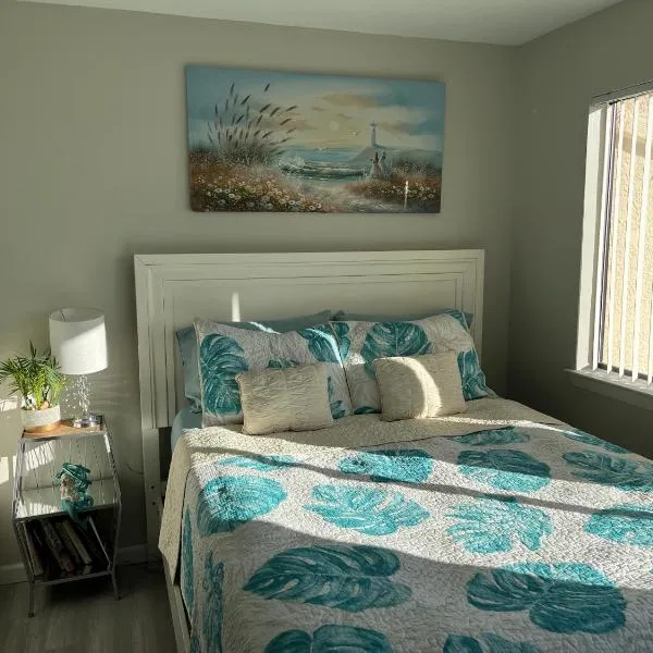 Sunset Harbor Palms - Mason Beach Retreat, hotel v destinaci Navarre