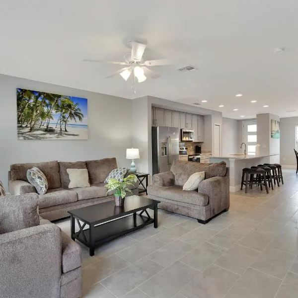 Spectacular! Townhome 9 Miles to Disney World!, отель в Киссимми