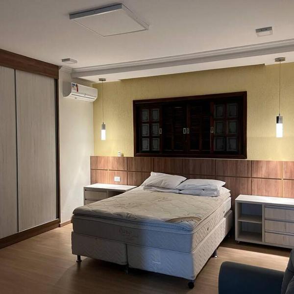 Casa adorável com 6 quartos, piscina, sauna, lareira e academia - Foto 2
