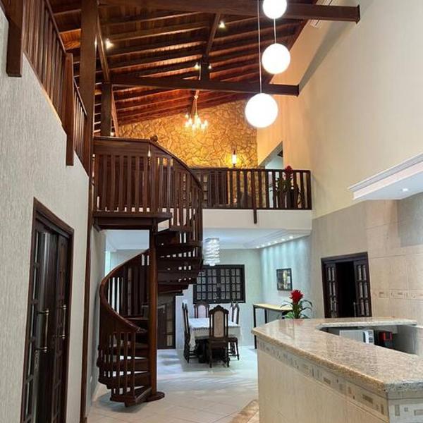 Casa adorável com 6 quartos, piscina, sauna, lareira e academia - Foto 5
