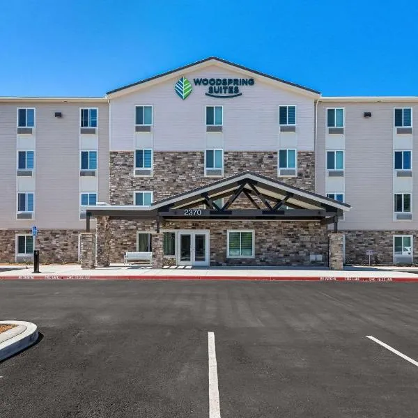 WoodSpring Suites Corona, hotel di Corona