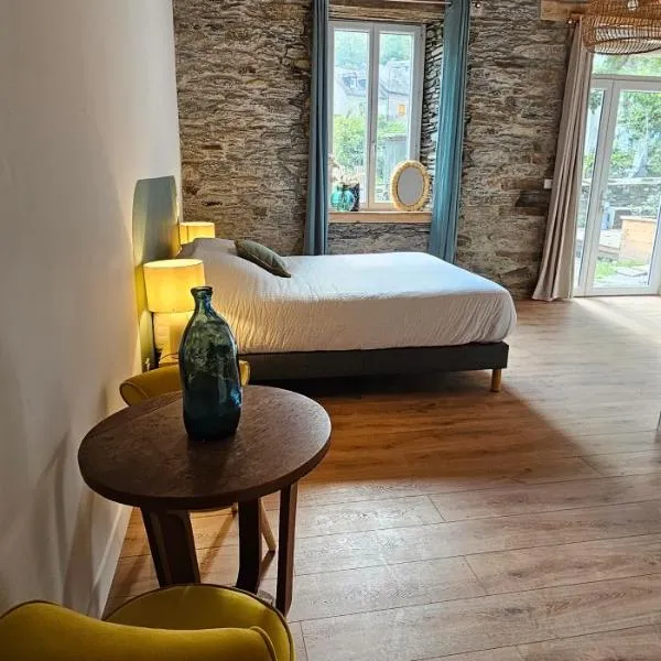 Chambre d'hôtes de charme L'Evasida Les Échappées Belles, hotel v destinaci Antignac