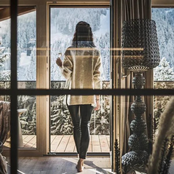 Hotel Bergkristall Zillertal - Adults Only, hotel v destinaci Hippach