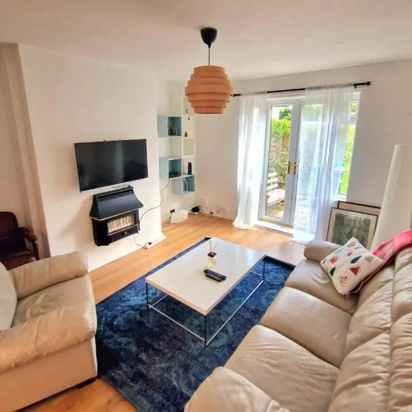 Harrogate Entire House, free private parking and garden, hotel in Harrogate