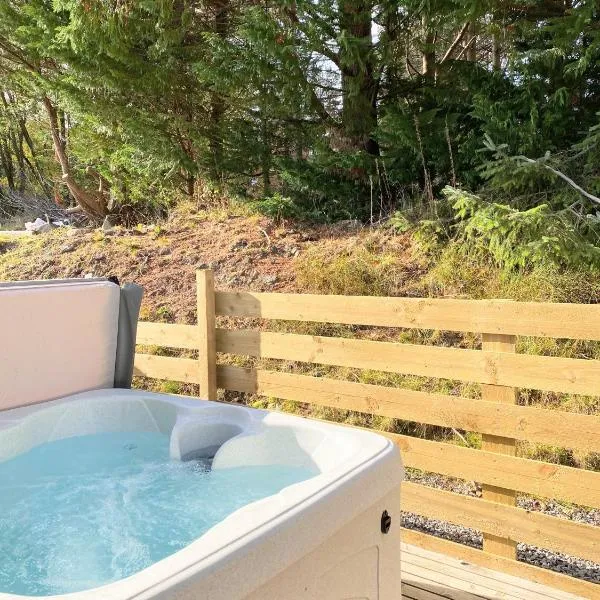 kaoglen Wild-Hot tub-Cairngorms-Pet Friendly, hotel v destinaci Balnald