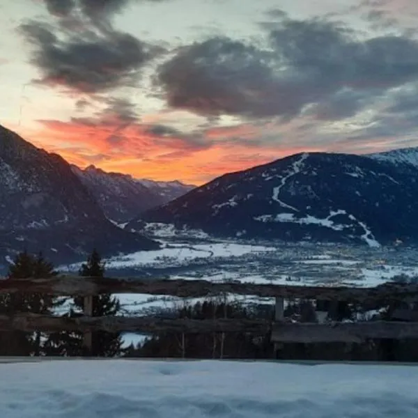 Dolomitenblick Suite, ξενοδοχείο σε Stronach