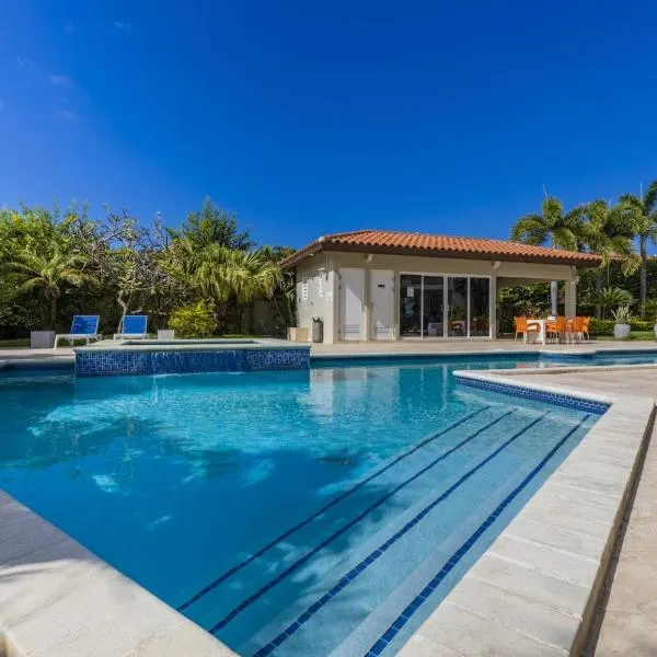 4 Bedrooms modern Condo at walking distance from Eagle beach, hotel en Palm-Eagle Beach