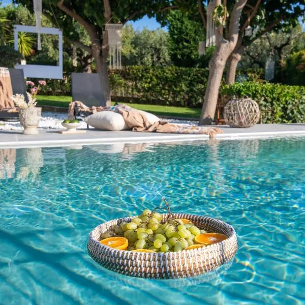 Villa Vrisi Zakynthos – hotel w mieście Fayiás