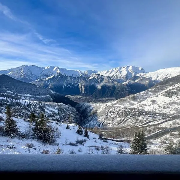 Stunning apartment with breathtaking view!, hotel in Huez