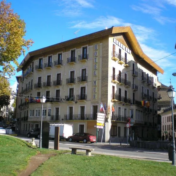 Hotel Mur, hotel di Jaca