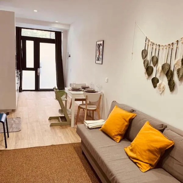 Quiet room in a park close to the sea & beach & subway No-4, hotel in Valencia