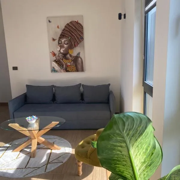 Opus Deluxe- SELF CHECK-IN, CLOSE TO OPUS ARENA, hotel in Osijek