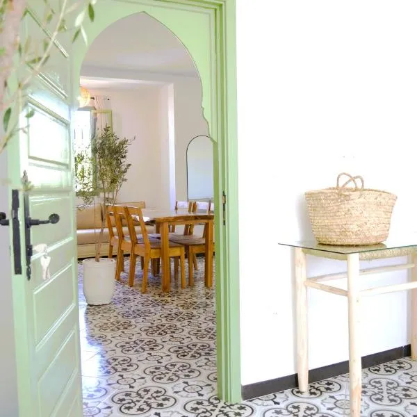 Appartement chic et beldi à 10 minutes du centre, hotel in Essaouira