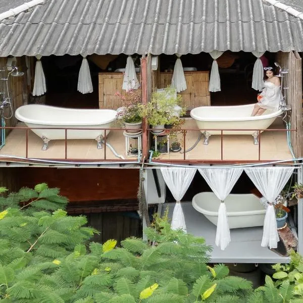 Monruamsuk Homestay Cafe and Bistro, hotel in Chiang Mai