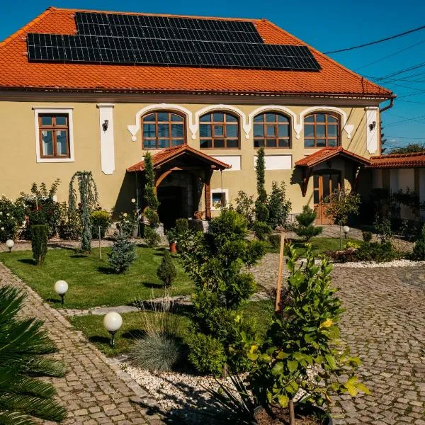 Rácz Kúria, hotel in Racoşu de Sus