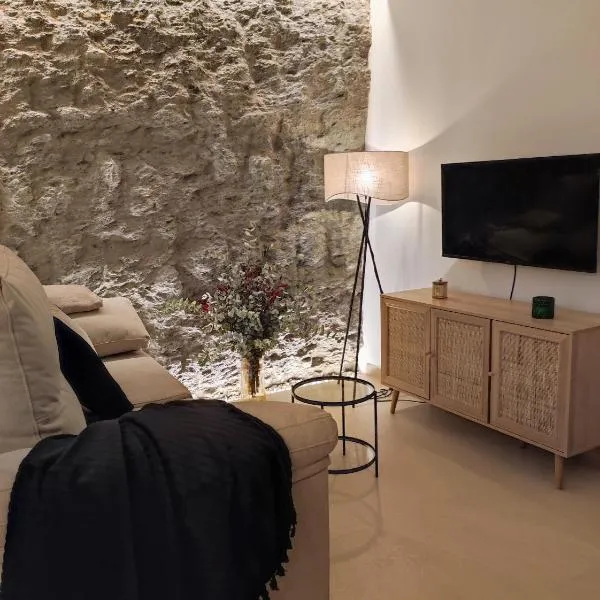 Casa Cueva Un Rinconcito en Setenil, hotel en Setenil de las Bodegas