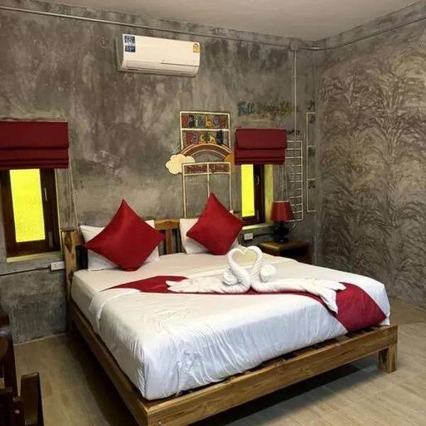 Love Room - Center Thong Sala - Swimming Pool, ξενοδοχείο σε Thongsala