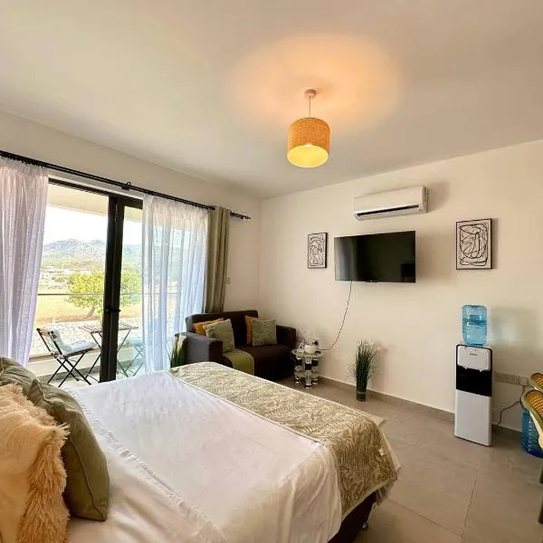 The Olive Beachfront Apartment & Spa, hotel en Bahçeli